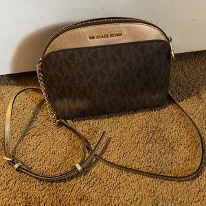 michael kors crossbody
